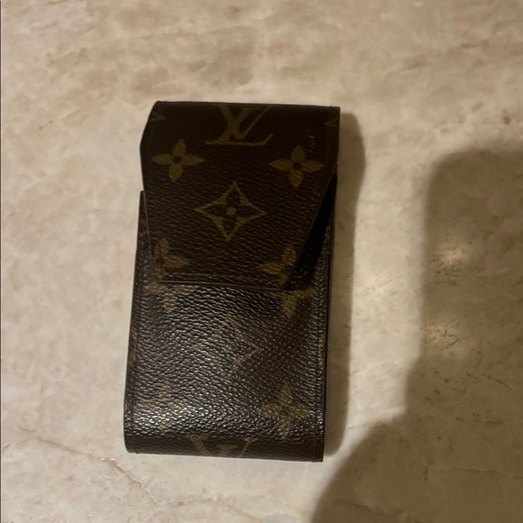 Louis Vuitton Other - Louis Vuitton Brown Monogram Key Holder